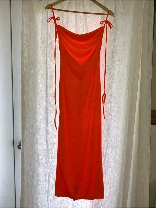 Vibrant Orange Bodycon Dress - Picture 1 of 4